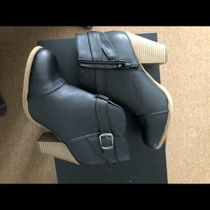 Ankle booties - size 8